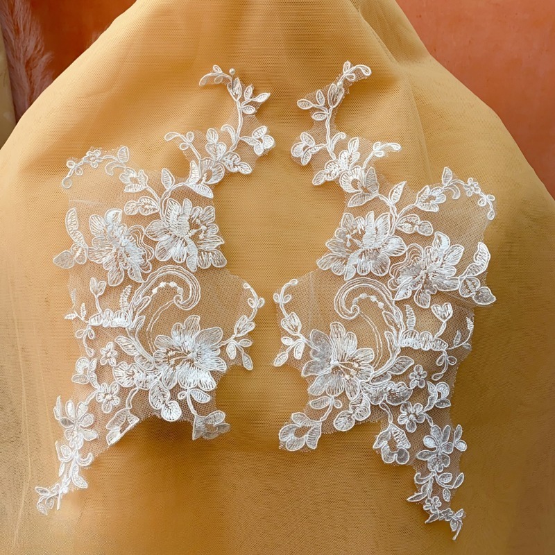 Embroidery White Dress - 2 stuks / 4 stuks, prachtige