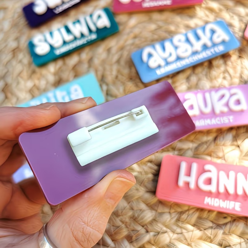 Gepersonaliseerde naam broche  - Embroidery Names recensie en prijs