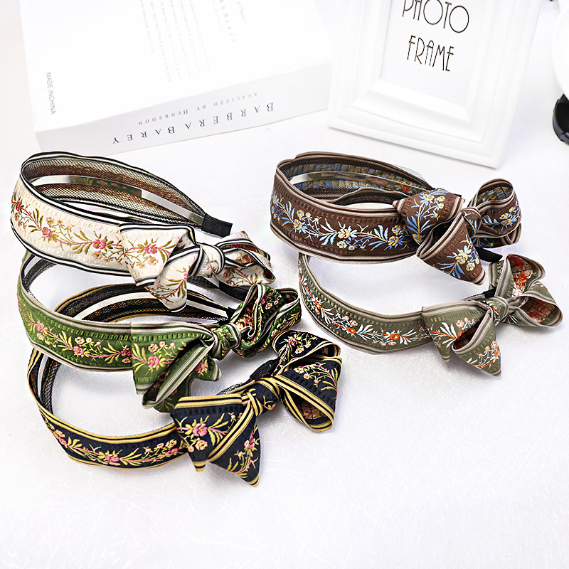 Prachtige retro etnische bedru - Embroidery Knot recensie en prijs
