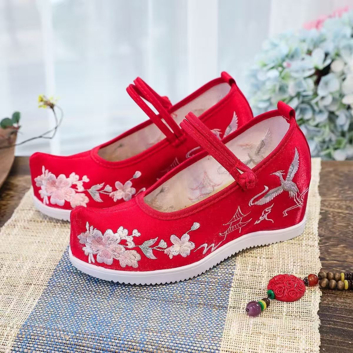 Vrouwen verhoogde interne gebo - Embroidery Red recensie en prijs