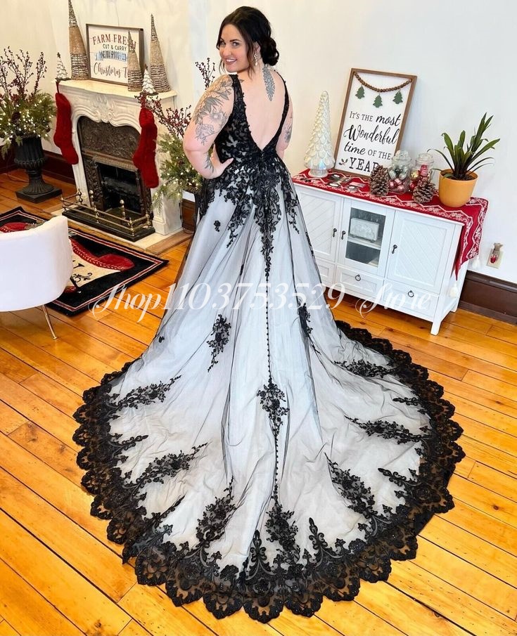 Gothic V-hals Trouwjurken Zwar - Embroidery Gothic recensie en prijs