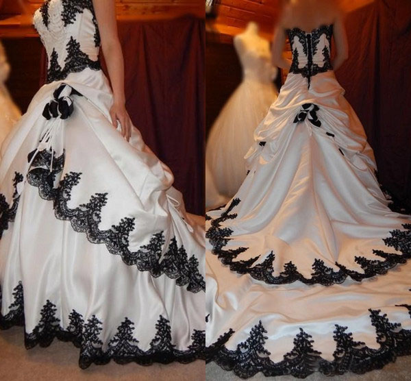 Vintage trouwjurk gotische zwa - Embroidery Gothic recensie en prijs