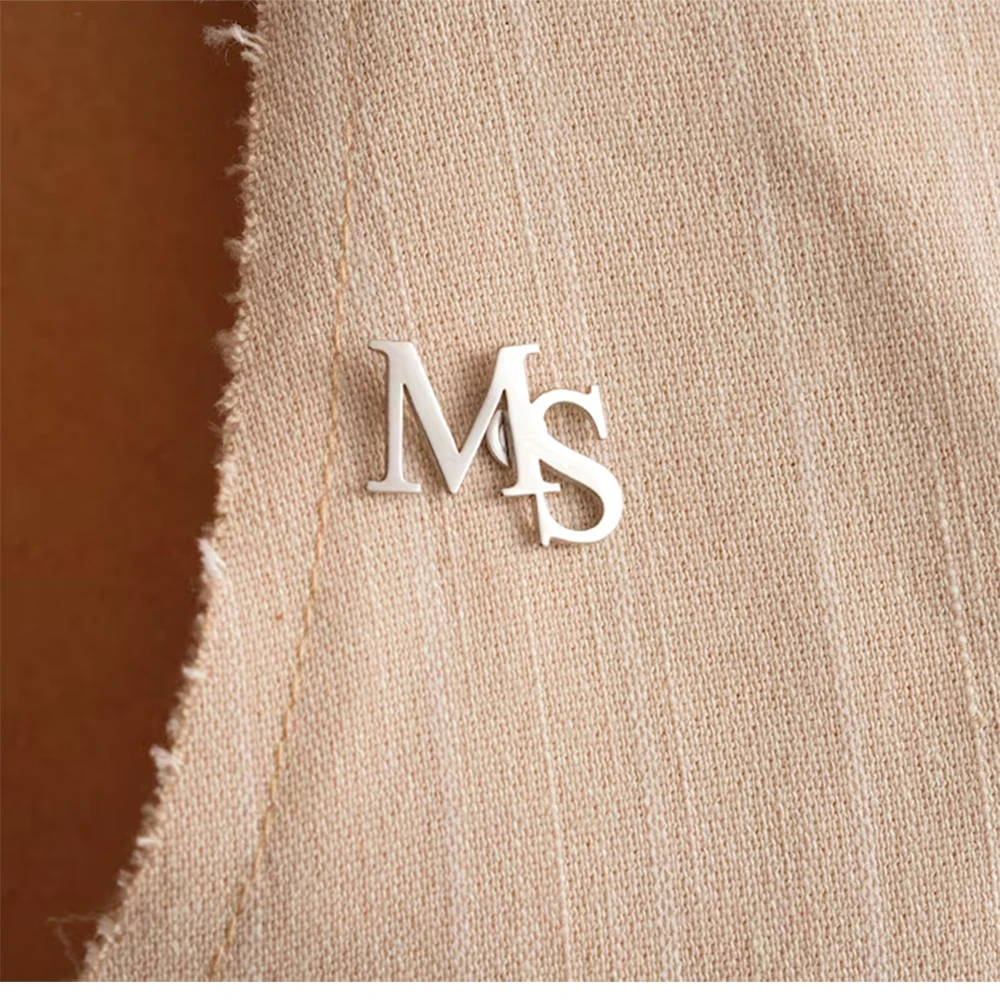 Aangepaste initiële broches vo - Embroidery Names recensie en prijs